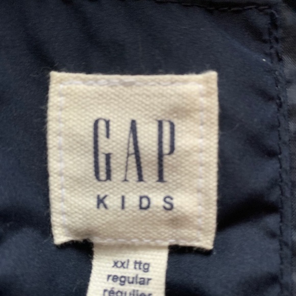 Boys Gap vest - Picture 2 of 2